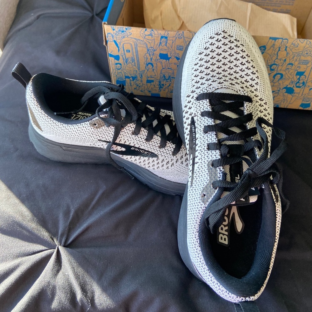 Brook’s Revel 4 running shoes